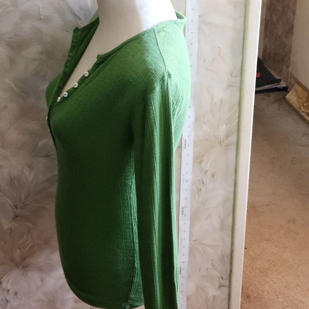 Aeropostale Vintage Green Button-Up Ribbed Henley - Picture 3 of 5